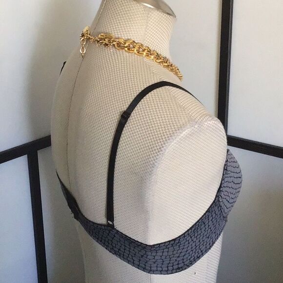 34B Marilyn Monroe Signature Padded Plunge Push-Up Demi Bra Feminine Y2K Casual - Picture 3 of 9